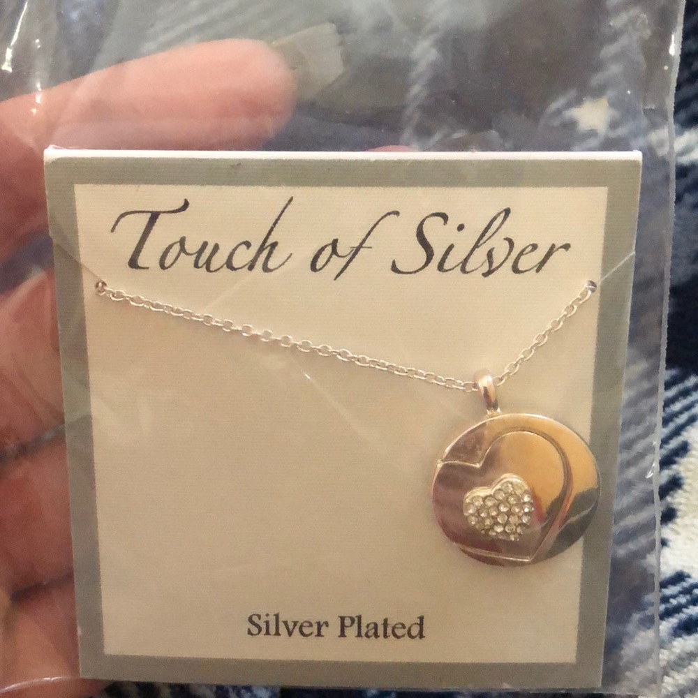 SILVER HEART NECKLACE